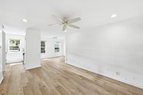 300 Crockett Street #116