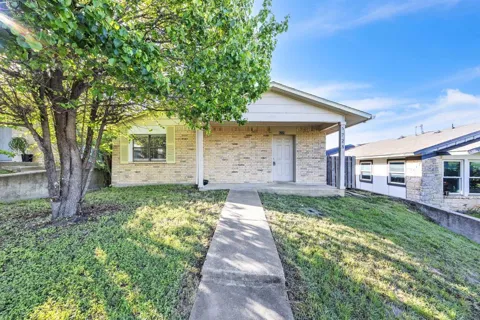 5725 Alsace Trail