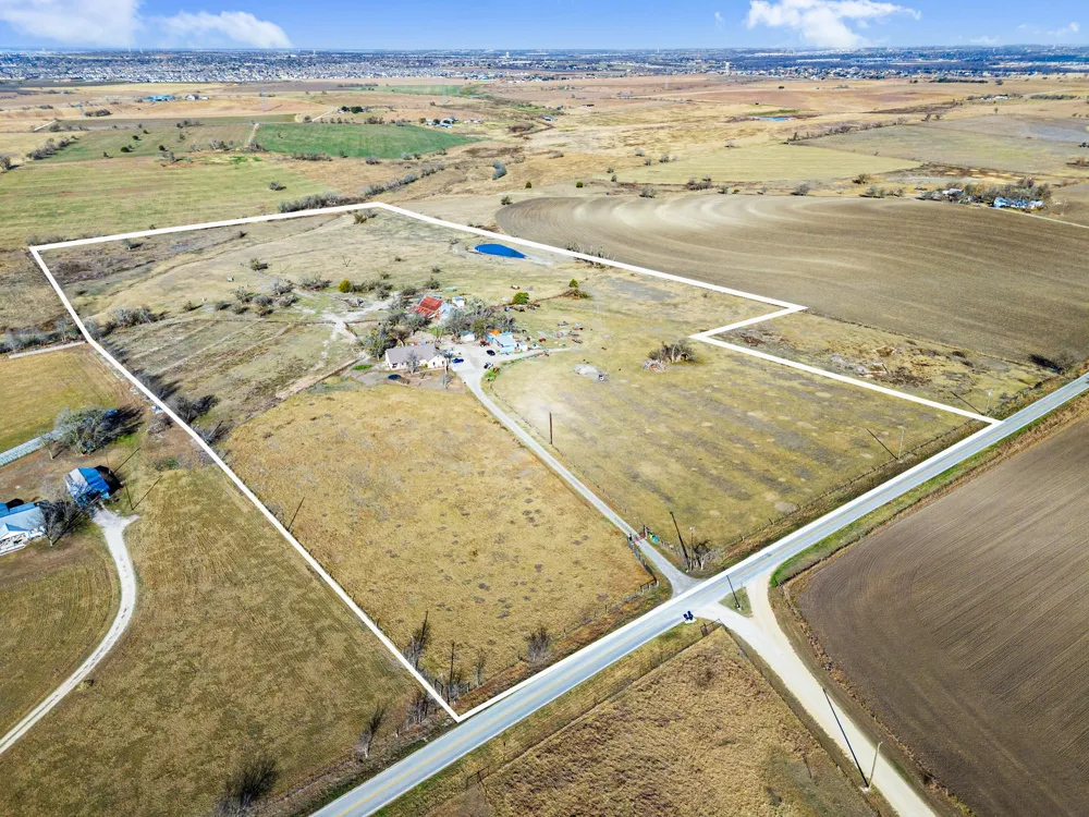 19700 Engelmann Lane Manor, TX 78653
