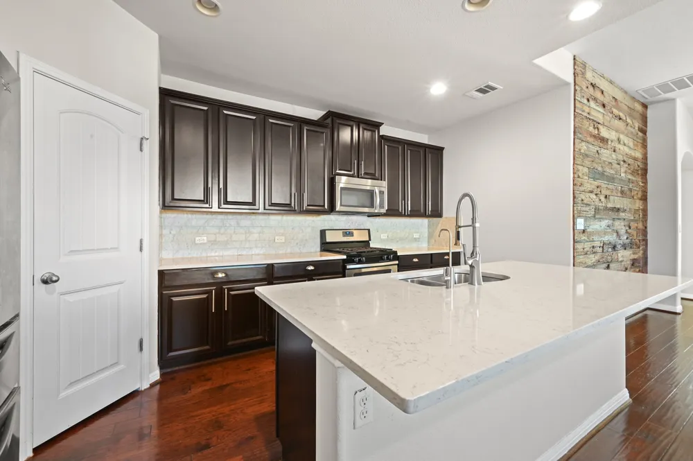351 Wincliff Drive Buda, TX 78610