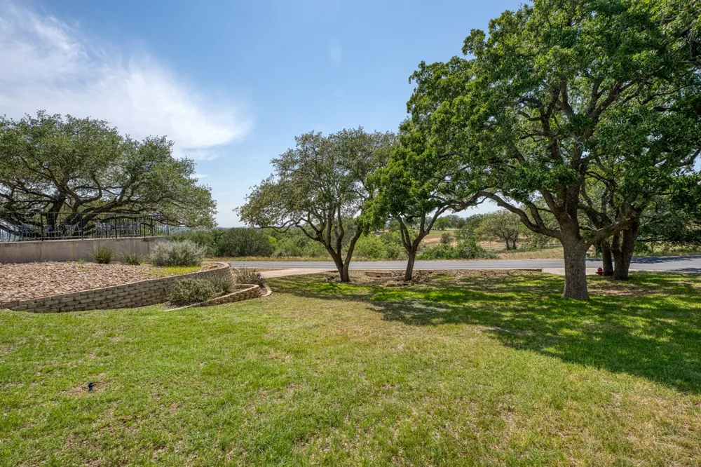 305 Onyx Drive Horseshoe Bay, TX 78657