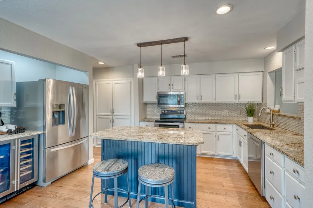 305 Onyx Drive Horseshoe Bay, TX 78657