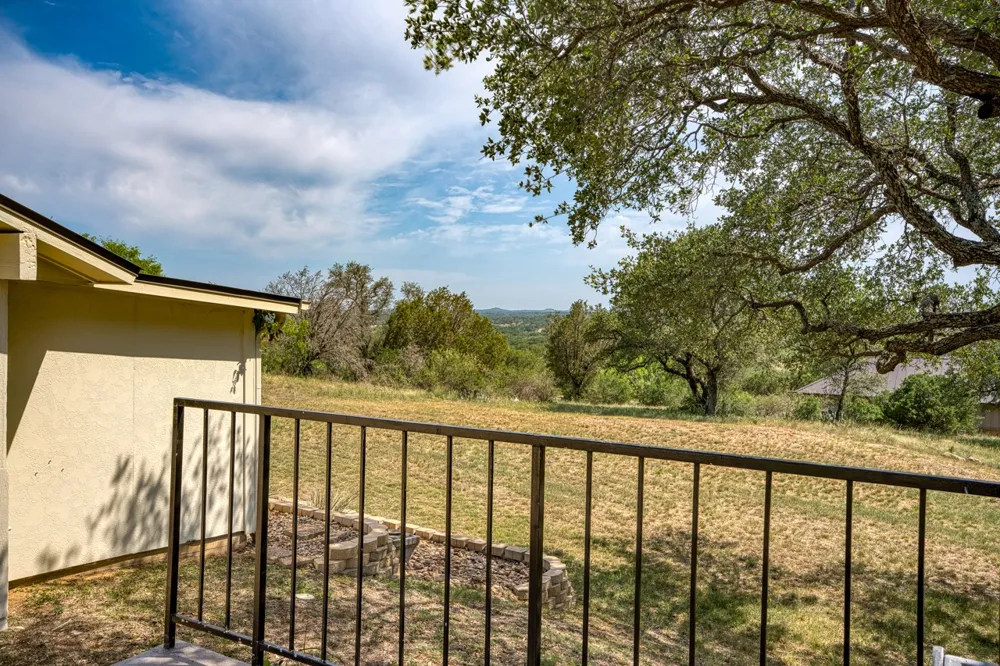 305 Onyx Drive Horseshoe Bay, TX 78657