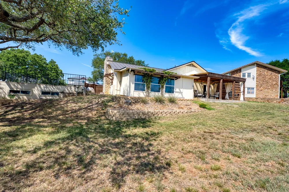 305 Onyx Drive Horseshoe Bay, TX 78657