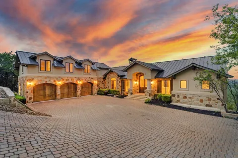 9104 Atwater Cove