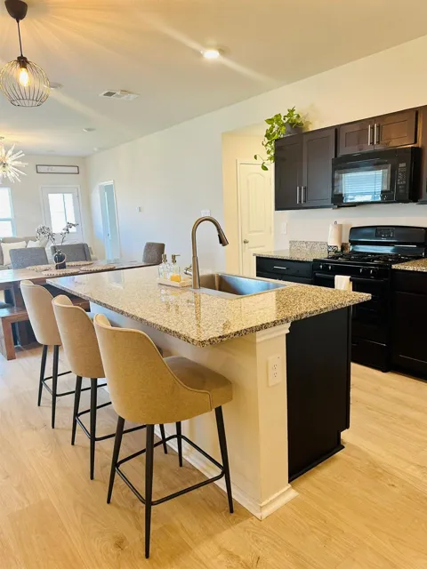 178 Levi Landing