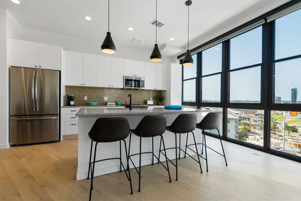 800 Embassy Drive #525 Austin, TX 78702
