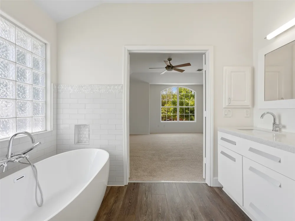 15207 Natural Spring Way Austin, TX 78728