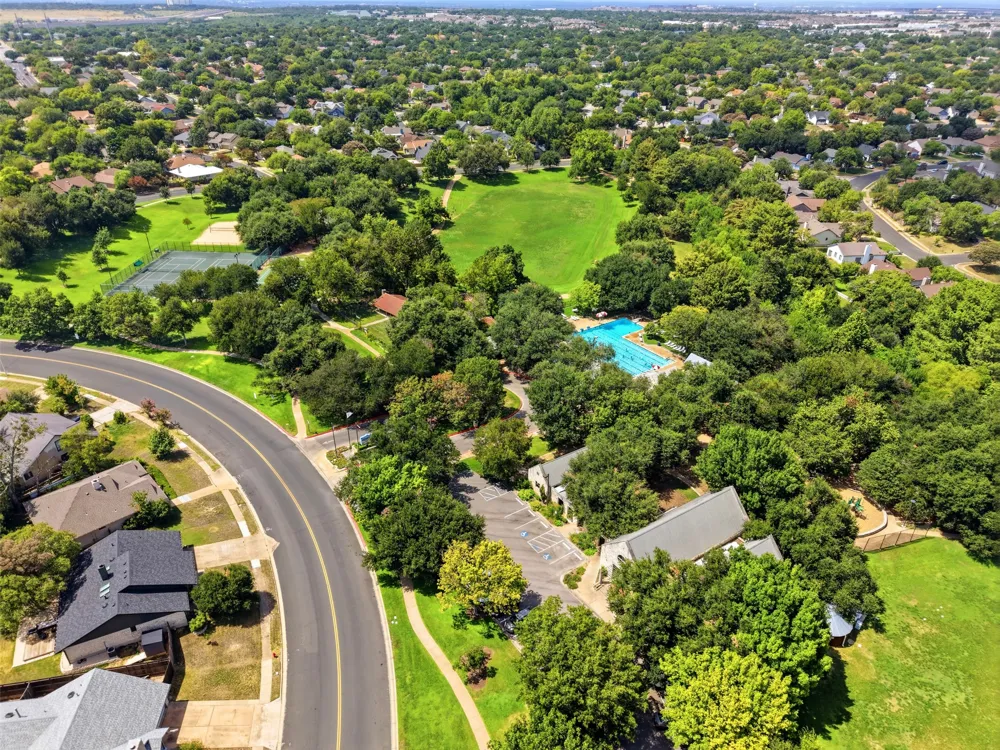 15207 Natural Spring Way Austin, TX 78728
