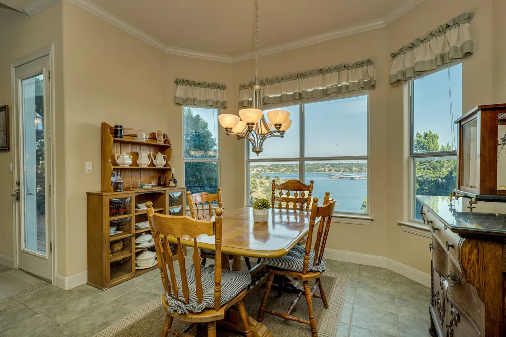 343 Venture Boulevard S Point Venture, TX 78645