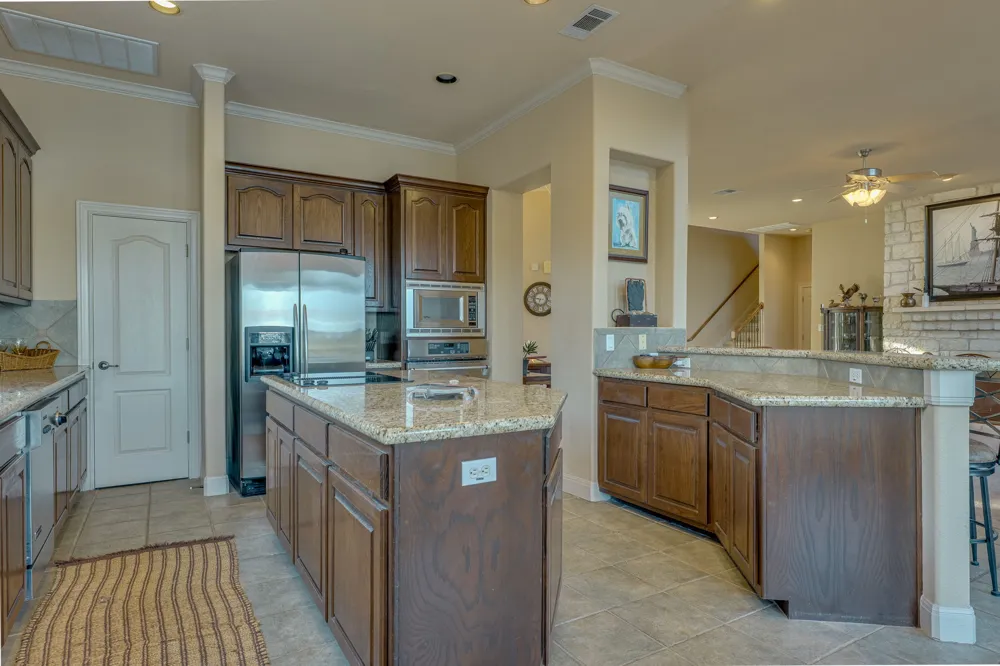 343 Venture Boulevard S Point Venture, TX 78645