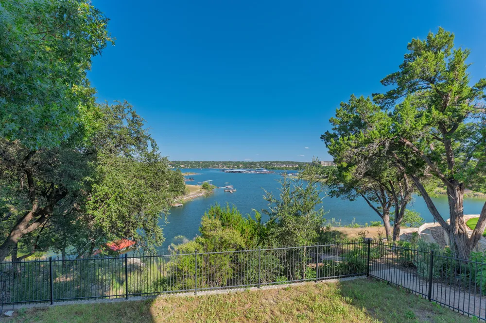 343 Venture Boulevard S Point Venture, TX 78645