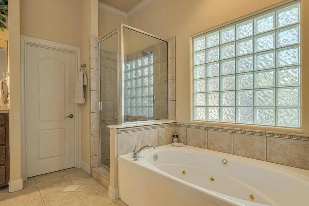 343 Venture Boulevard S Point Venture, TX 78645