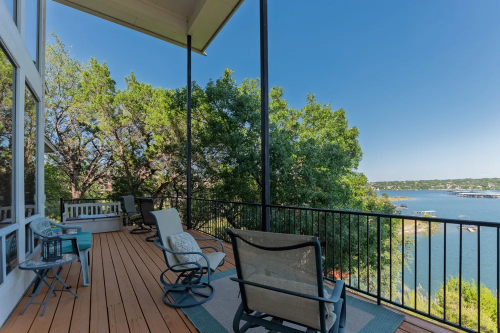 343 Venture Boulevard S Point Venture, TX 78645