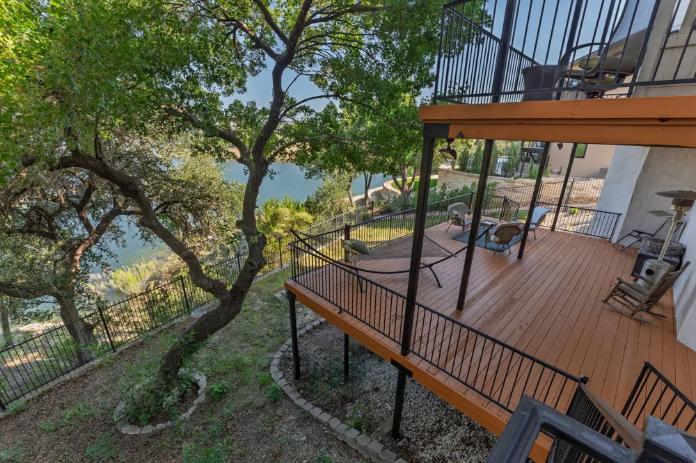 343 Venture Boulevard S Point Venture, TX 78645