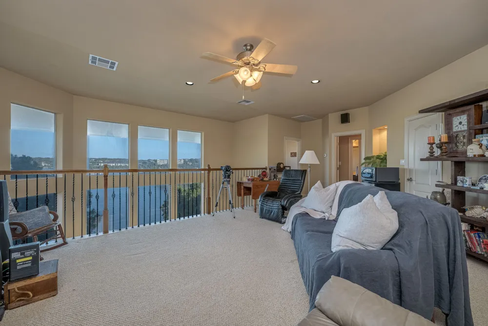 343 Venture Boulevard S Point Venture, TX 78645