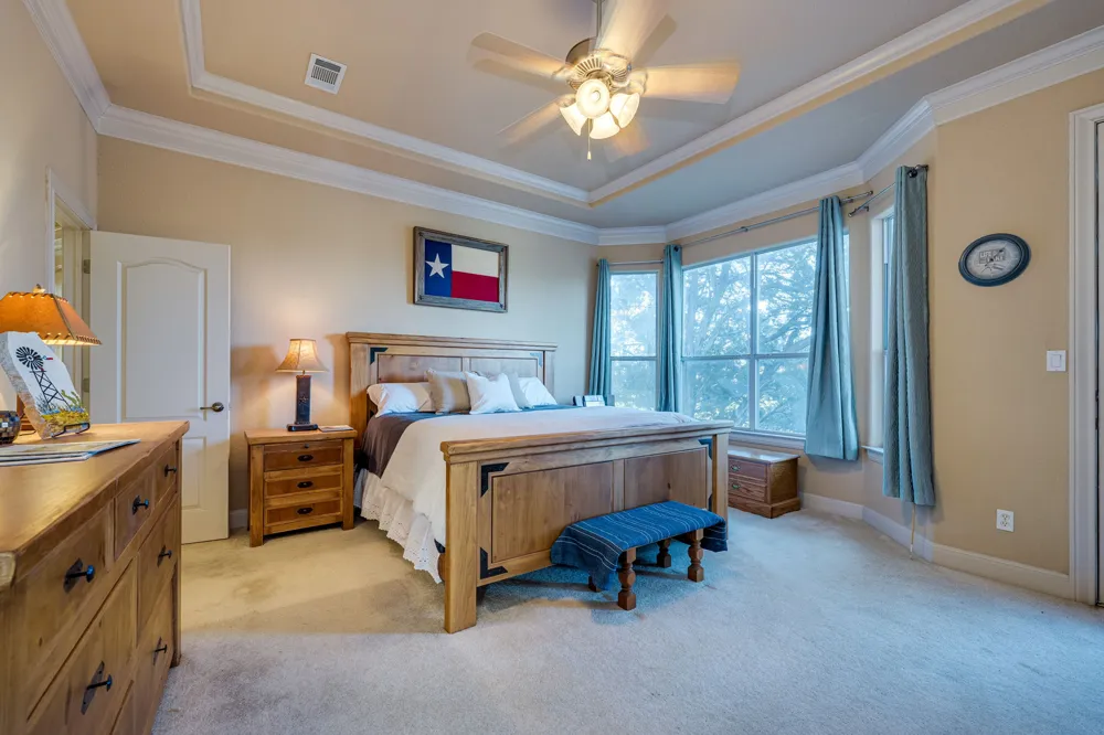 343 Venture Boulevard S Point Venture, TX 78645