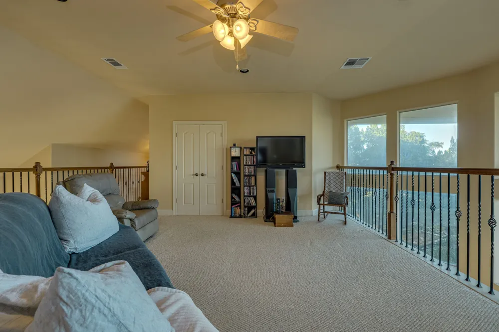 343 Venture Boulevard S Point Venture, TX 78645