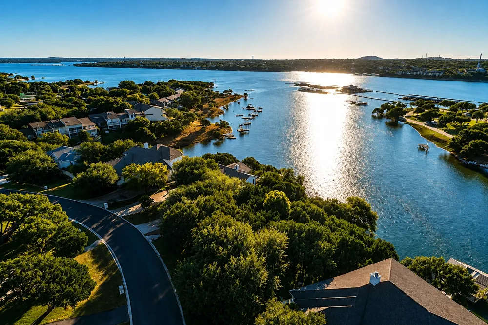 343 Venture Boulevard S Point Venture, TX 78645