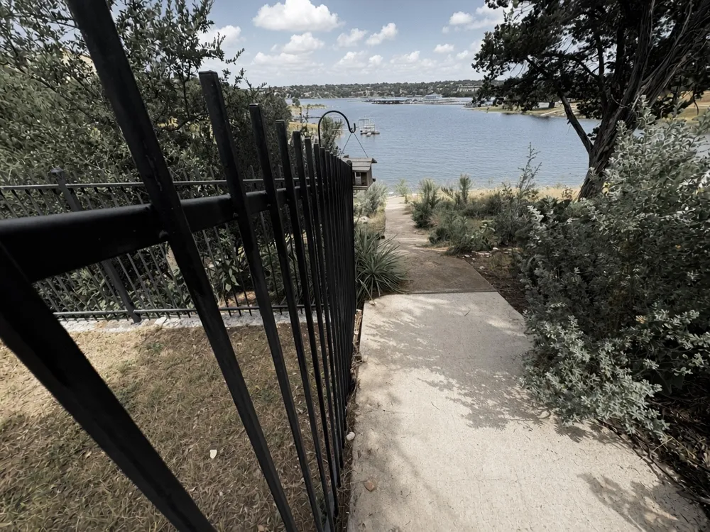 343 Venture Boulevard S Point Venture, TX 78645