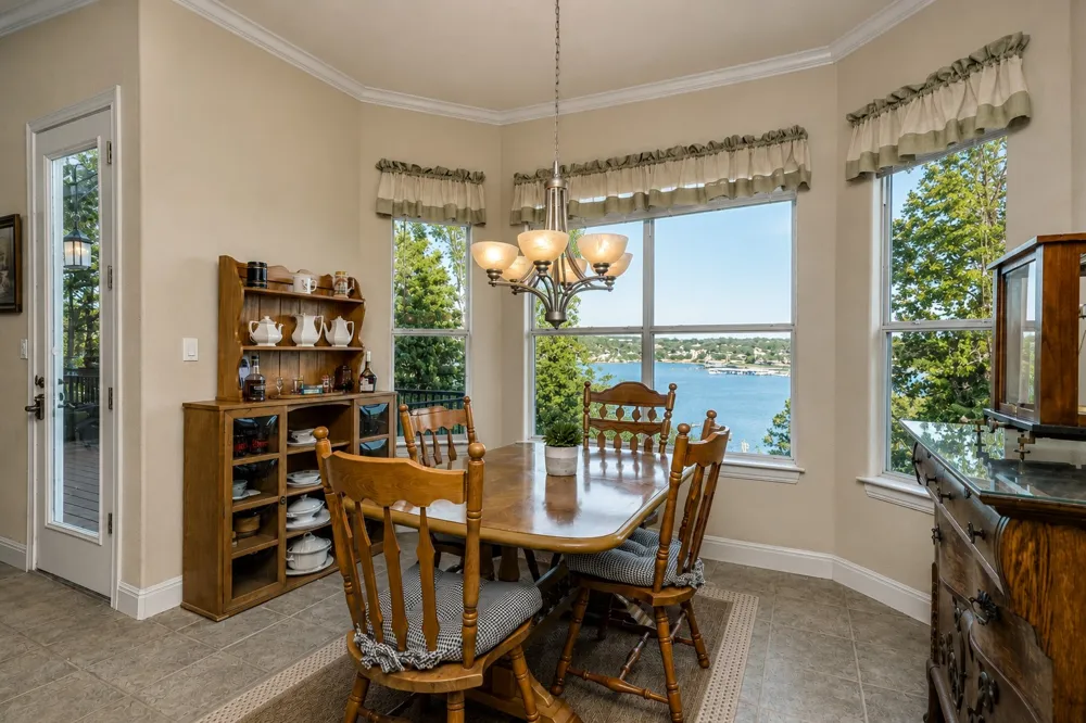 343 Venture Boulevard S Point Venture, TX 78645