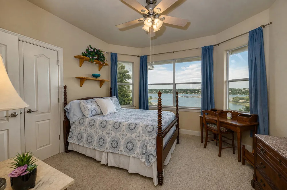 343 Venture Boulevard S Point Venture, TX 78645
