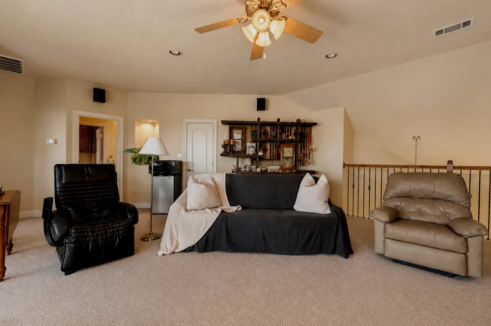 343 Venture Boulevard S Point Venture, TX 78645