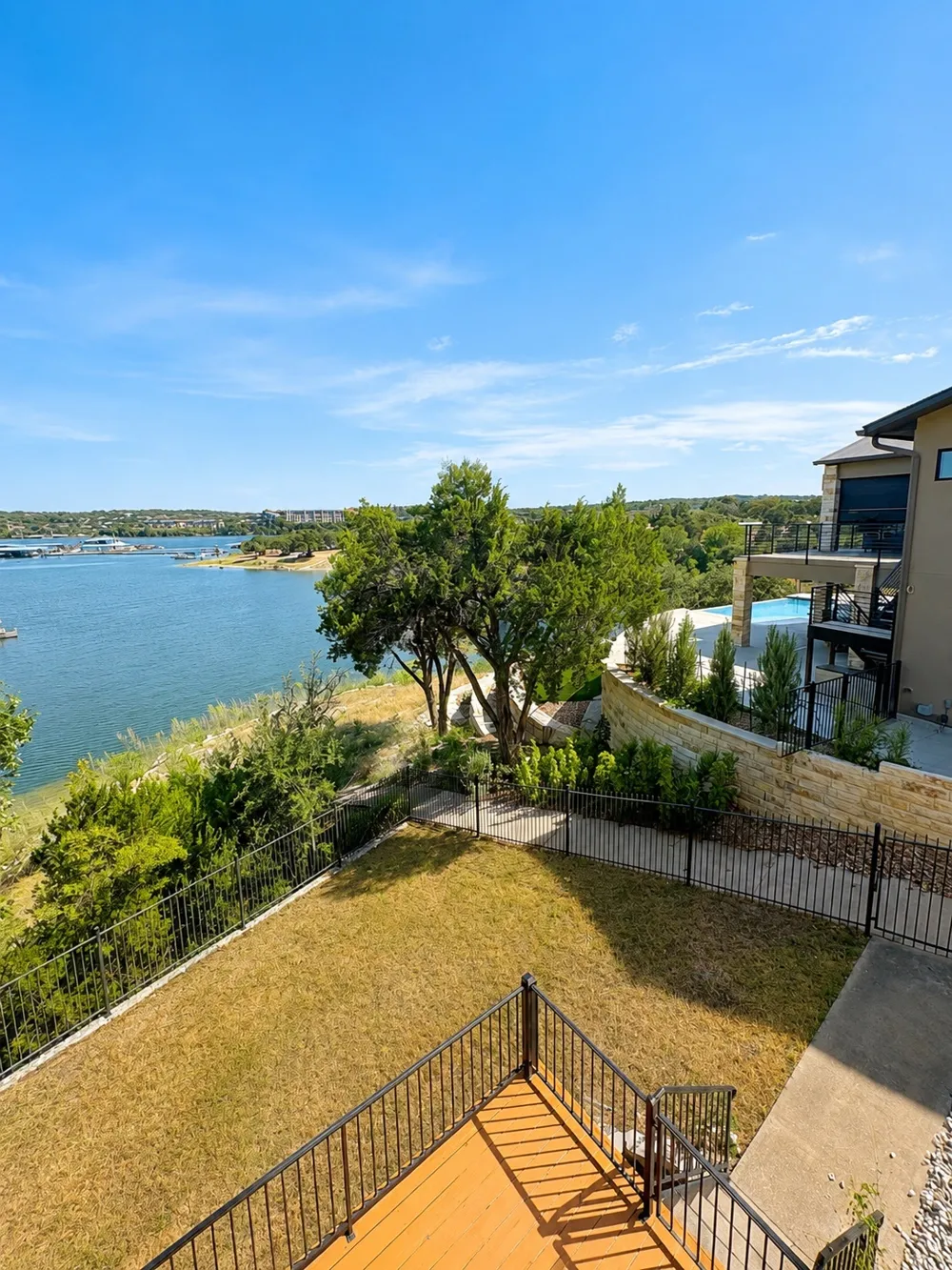 343 Venture Boulevard S Point Venture, TX 78645