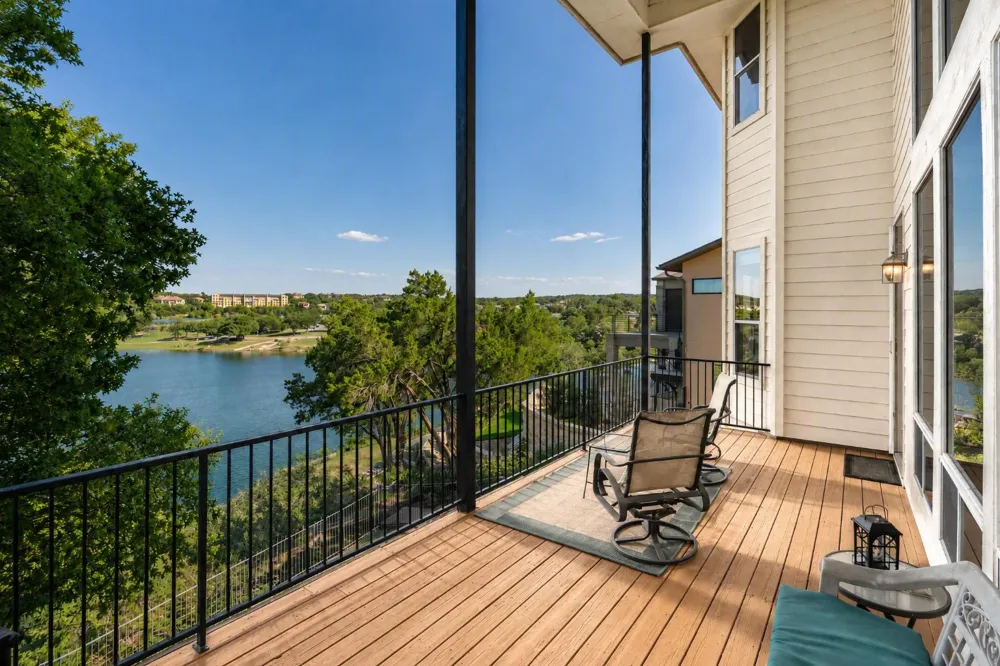343 Venture Boulevard S Point Venture, TX 78645