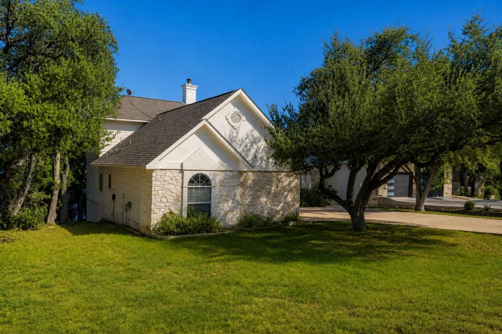 343 Venture Boulevard S Point Venture, TX 78645