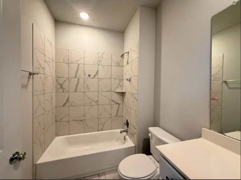 605 W South Street #92 Leander, TX 78641