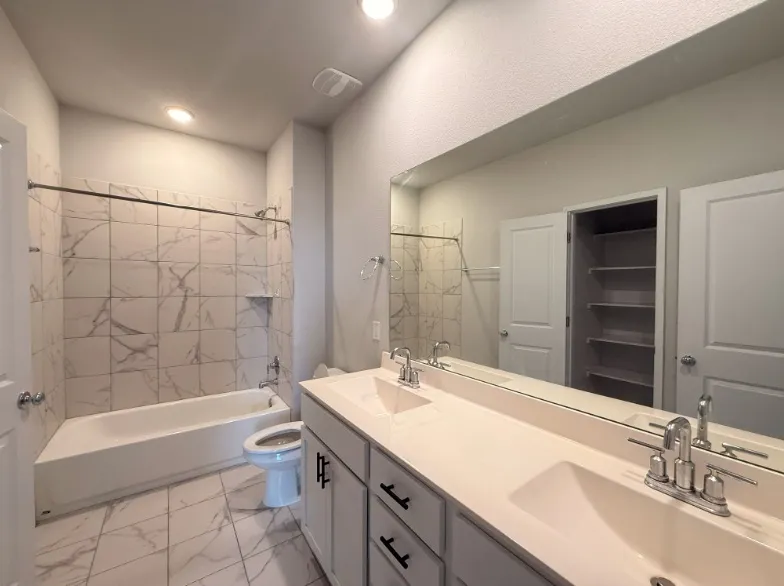 605 W South Street #92 Leander, TX 78641