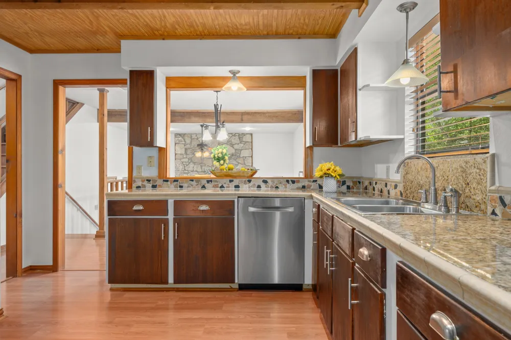 400 Laurelwood Drive Austin, TX 78733