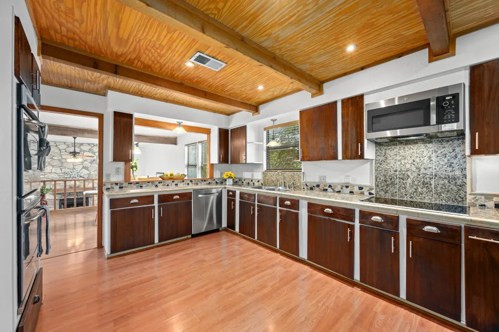 400 Laurelwood Drive Austin, TX 78733