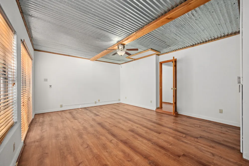400 Laurelwood Drive Austin, TX 78733