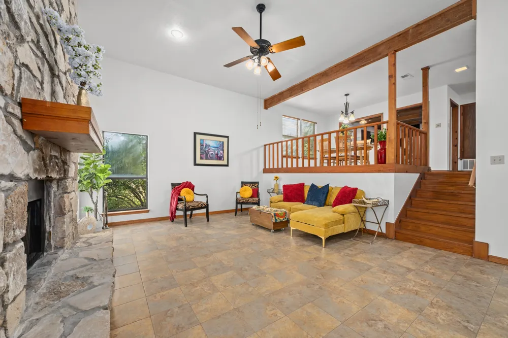 400 Laurelwood Drive Austin, TX 78733