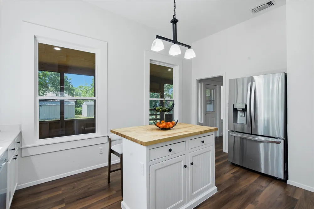 715 Saint George Street Gonzales, TX 78629