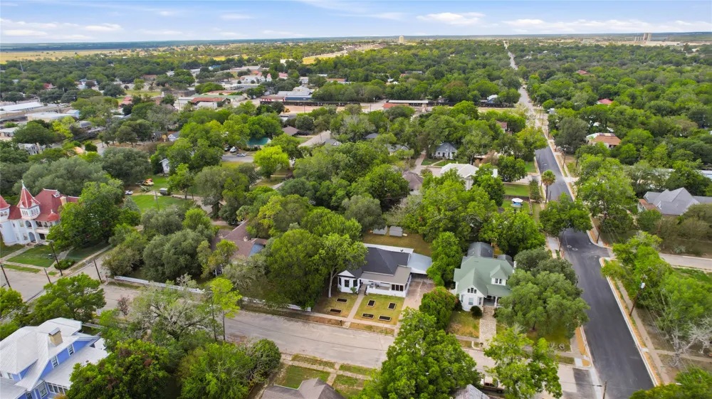 715 Saint George Street Gonzales, TX 78629