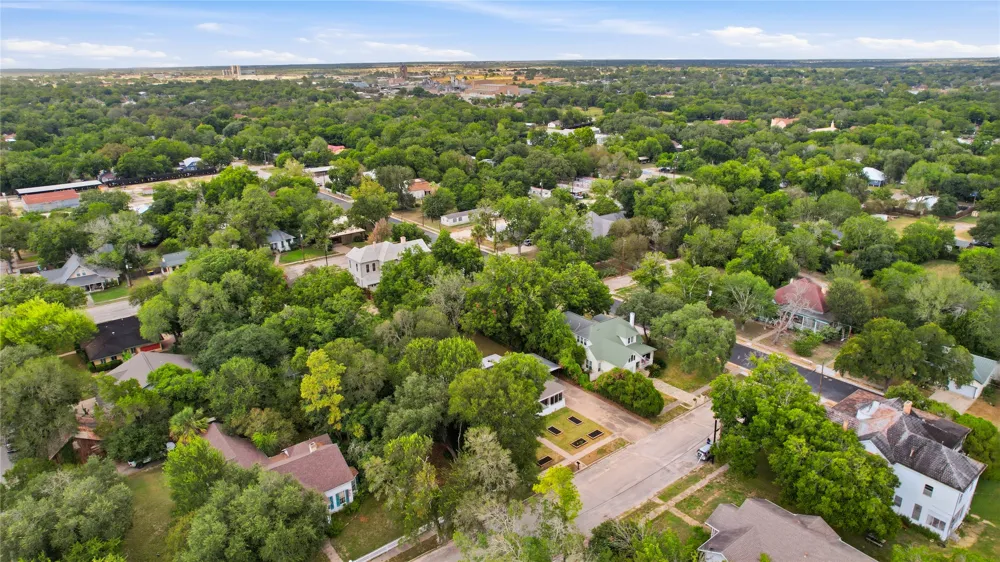 715 Saint George Street Gonzales, TX 78629