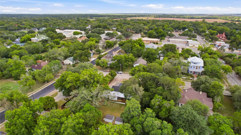 715 Saint George Street Gonzales, TX 78629