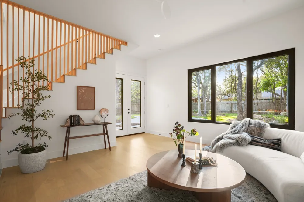 8100 Greenslope Drive Austin, TX 78759
