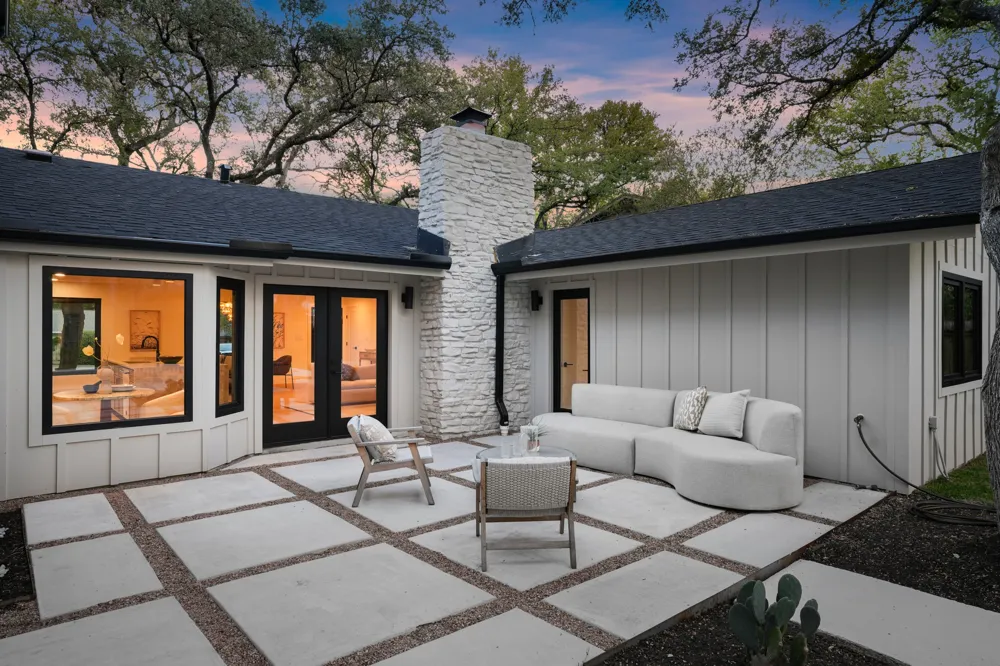 8100 Greenslope Drive Austin, TX 78759