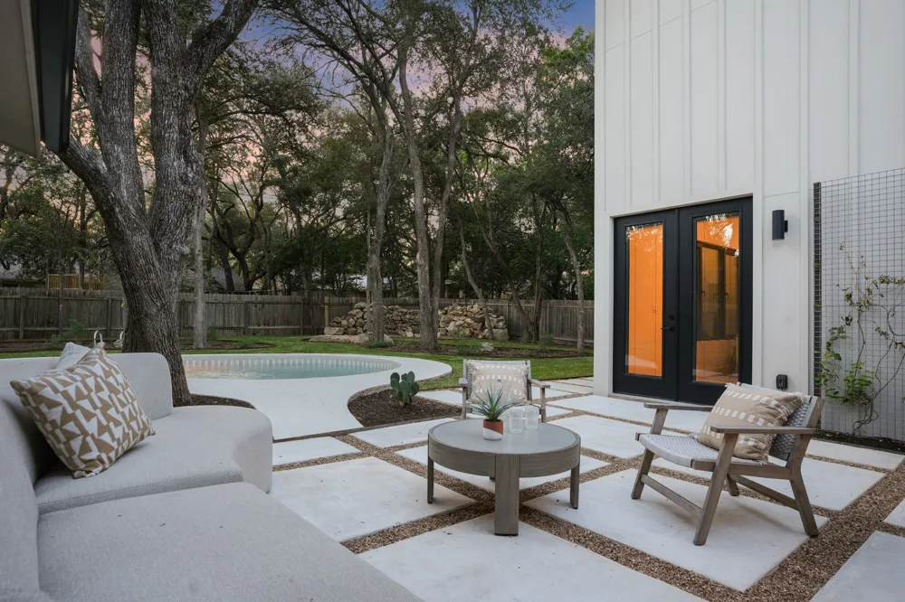 8100 Greenslope Drive Austin, TX 78759