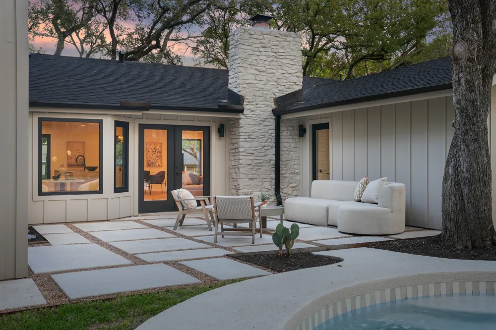 8100 Greenslope Drive Austin, TX 78759