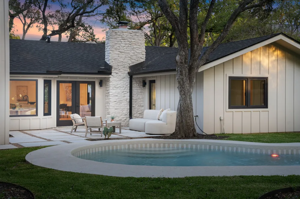 8100 Greenslope Drive Austin, TX 78759