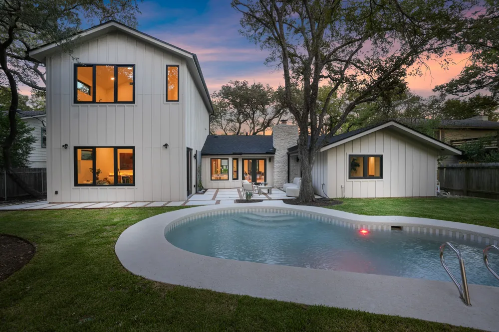 8100 Greenslope Drive Austin, TX 78759
