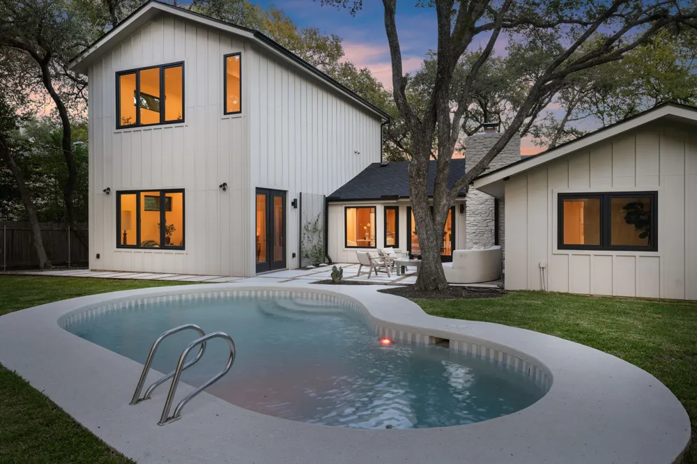 8100 Greenslope Drive Austin, TX 78759