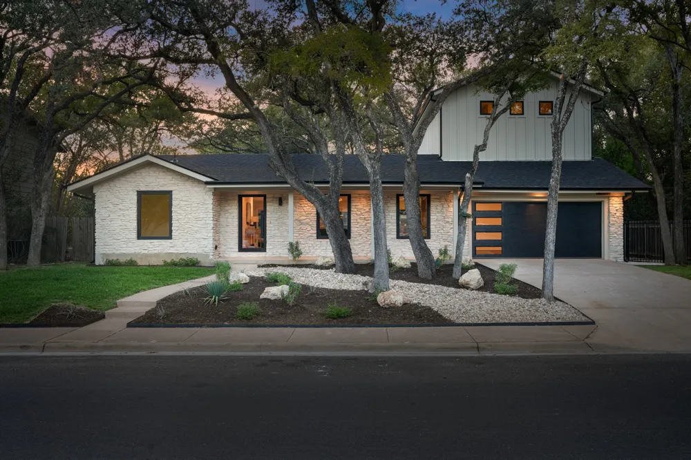 8100 Greenslope Drive Austin, TX 78759