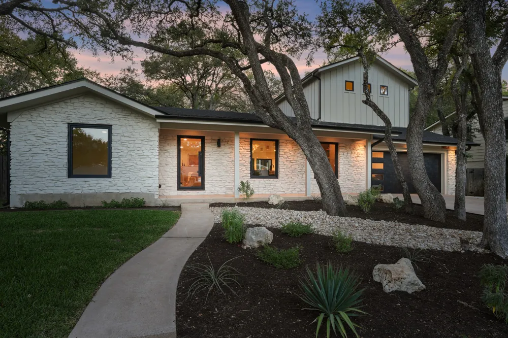 8100 Greenslope Drive Austin, TX 78759