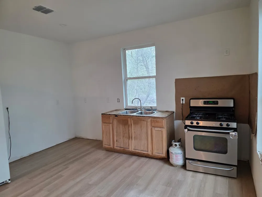 134 Plumeria Drive Dale, TX 78616